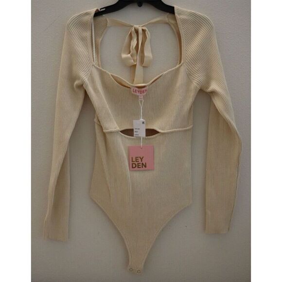 Leyden 1875LMA Women's Sz L Cream Ribbed Cutout Long Sleeve Thong Bodysuit $89+ - Picture 1 of 5